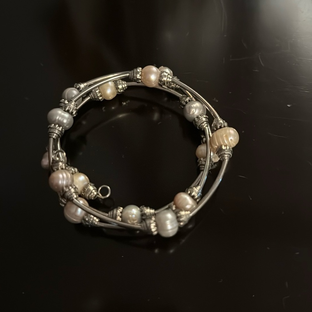 Pearl bracelet